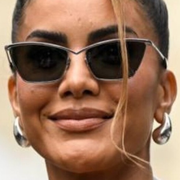 NWT Saint Laurent model SL637-002 women’s sunglasses - Picture 2 of 9